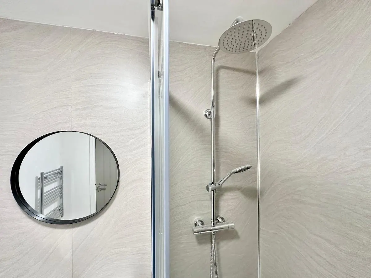 Fountain Apartment No 3 With Free Parking York